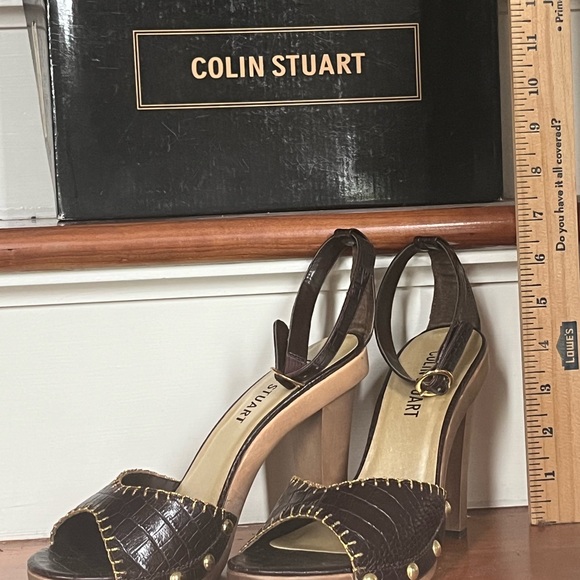 Shoes size 6.5 - Picture 2 of 10